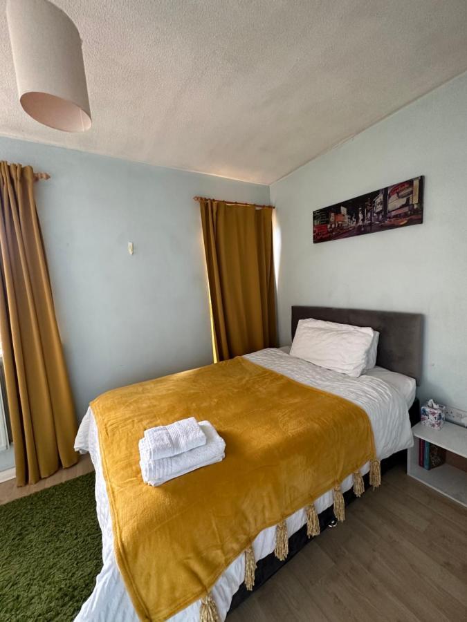 Cozy Private Room For Single Use Londres Exterior foto